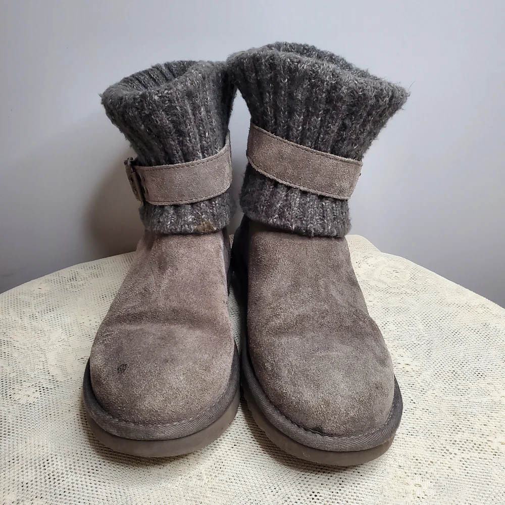 UGG Cambridge Suede Sweater Knit Grey Boots Buckles Size 8 - Picture 2 of 10